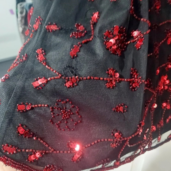 Lane Bryant Red Sequin Black Sleeveless V-Neck Blouse/Tank in Size 26 - Picture 12 of 12